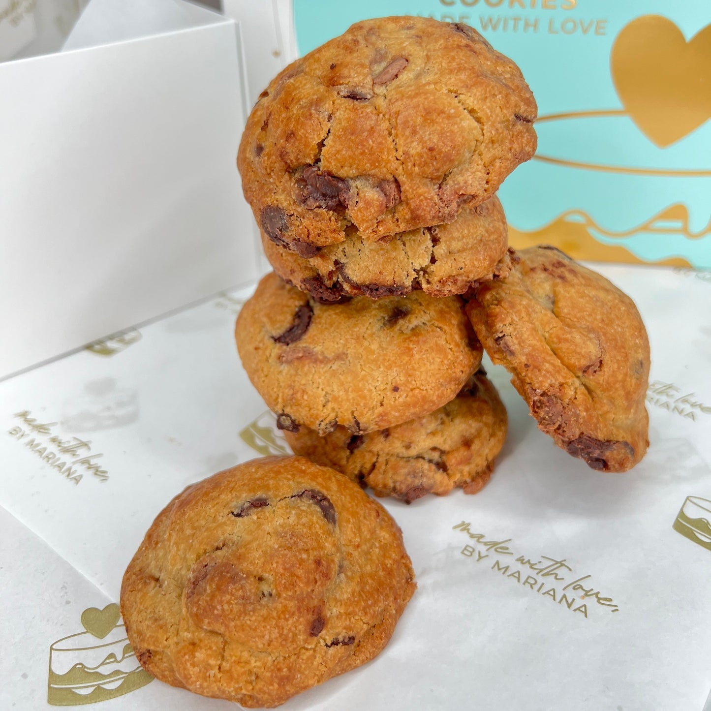 6 Regular Chocolate Chip Cookies